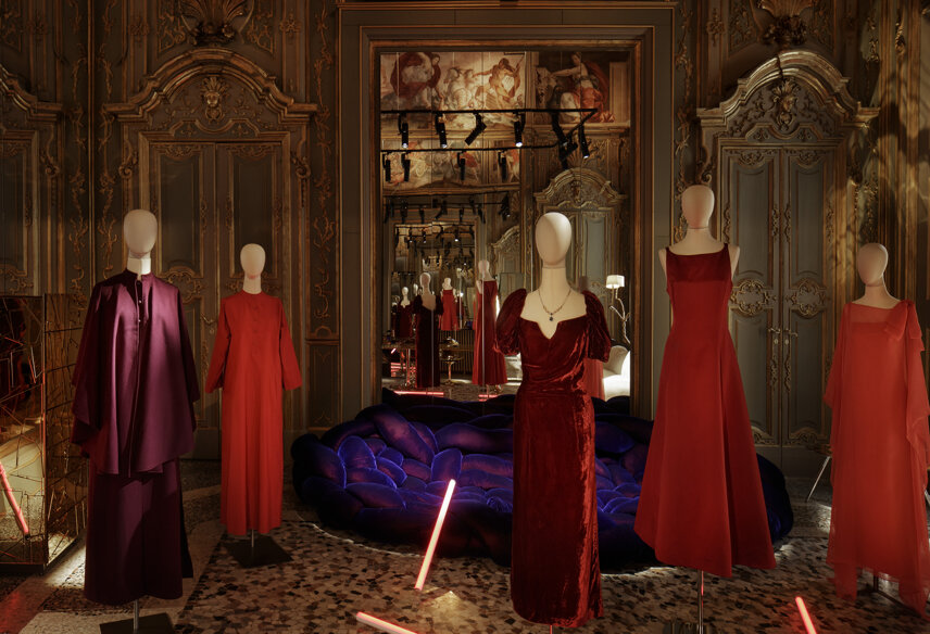 My private Callas professional photo shooting in Edra show room in Milan for Vanity Fair magazine styling of Simone Guidarelli