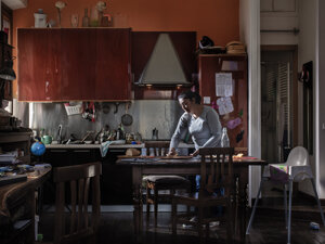 photography project about women in their domestic interiors