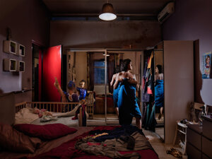photography project about women in their domestic interiors