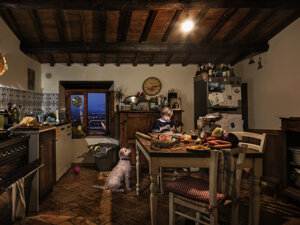 photography project about women in their domestic interiors