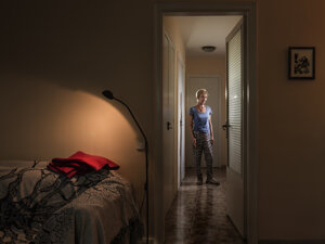 photography project about women in their domestic interiors