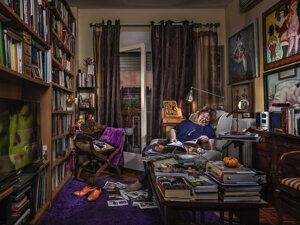 photography project about women in their domestic interiors