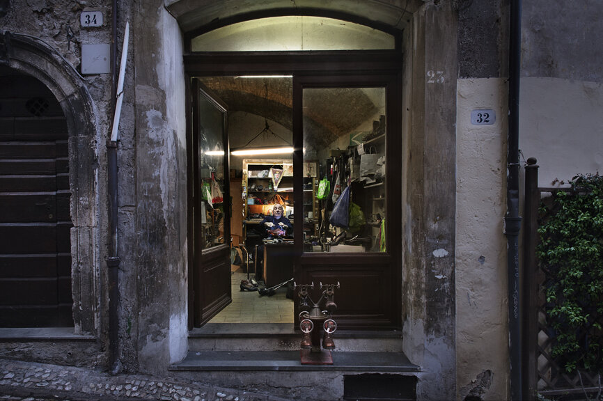 photography project about small business shops disappearing