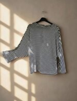 maglia-a-righe-bianche-e-nere