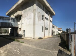 Fabbricato Industriale piazzale