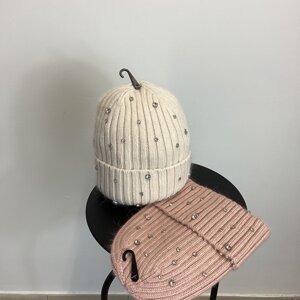 cuffietta-firmata-susy-mix-calda-e-confortevole-perfetta-per-completare-i-look-invernali-con-un-tocco-femminile-e-delicato