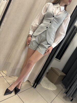 shorts-gessato-con-elastico-in-vita-disponibile-anche-gilet-abbinato