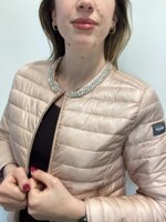 giubbino-trapuntato-con-dettaglio-gioiello