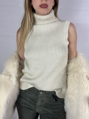 maglioncino-smanicato-a-collo-alto-infinity-donna