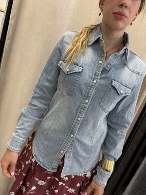 camicia-con-bottoni-a-pressione-avvitata-manica-lunga-colletto-e-polsini