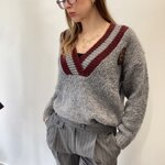 maglioncino-scollo-a-v-motel