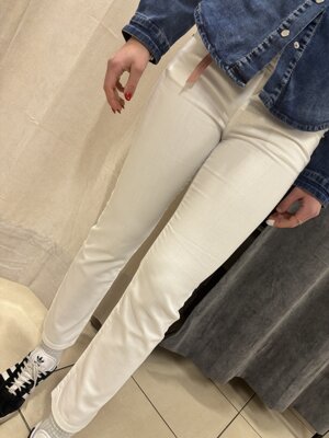 pantalone-denim-bianco-skinny-con-tasche-e-cerniera