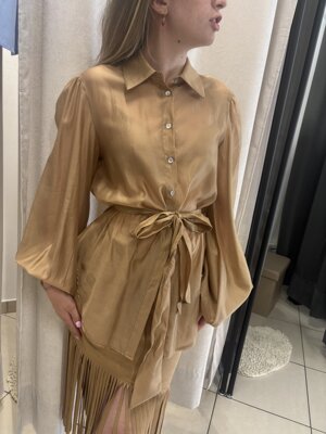 camicia-velata-con-manica-a-sbuffo-cintura-in-vita