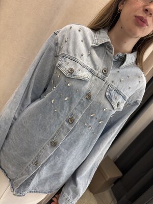 camicia-di-jeans-con-applicato-swarovski