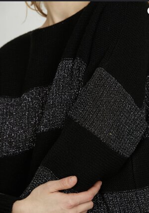 maglioncino-rigato-nero-e-antracite-relish