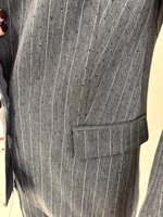 giacca-gessata-relish-con-micro-strass-eleganza-con-un-tocco-di-luce