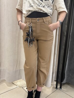 jeans-con-elastico-in-vita