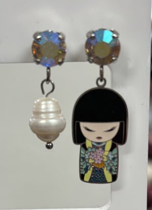 orecchino-con-perla-e-geisha