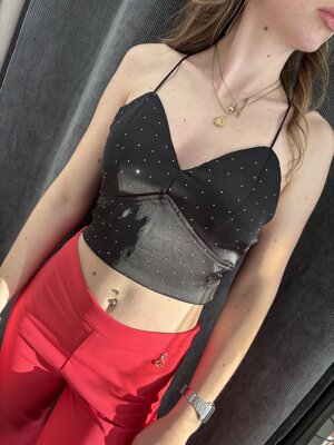 top-elastico-con-coppa-interna-strass-frontali-e-incrocio-sul-retro