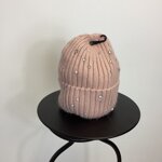 cuffietta-firmata-susy-mix-calda-e-confortevole-perfetta-per-completare-i-look-invernali-con-un-tocco-femminile-e-delicato