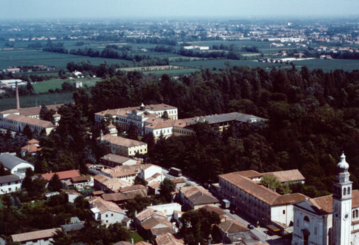 2e14caf668a5f1a862f214405efd42bc13abb8dc 2e14caf668a5f1a862f214405efd42bc13abb8dc