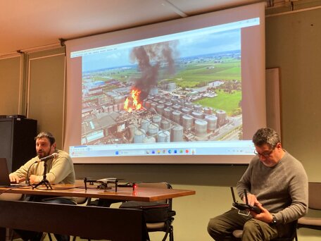 foto sil.jpeg foto sil.jpeg