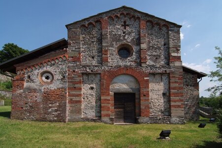 170-1-pianezza-san-pietro-facciata.jpeg