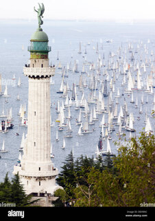 faro-della-vittoria-faro-le-barche-a-vela-che-partecipano-nella-storica-regata-velica-barcolana-sul-retro-trieste-dgy8nc.jpeg faro-della-vittoria-faro-le-barche-a-vela-che-partecipano-nella-storica-regata-velica-barcolana-sul-retro-trieste-dgy8nc.jpeg