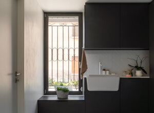 21.%20thegoldinside%20-%20piraccini+potente%20-%20urbanaproduction%20-%20leggere.jpeg