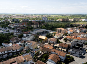 77.%20thegoldinside%20-%20piraccini+potente%20-%20urbanaproduction%20-%20leggere.jpeg