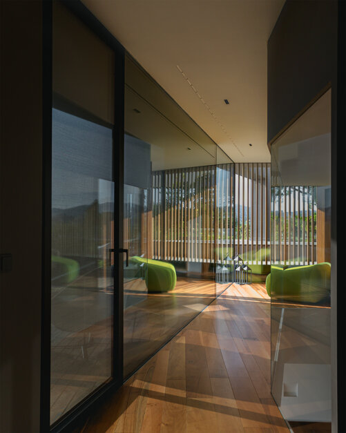 42.1 she house-architettura urbana.jpeg
