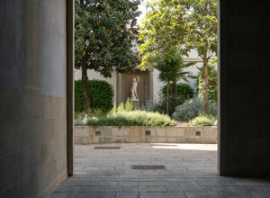 Ingresso del palazzo storico nel quartiere Santa Croce, Firenze, recuperato da Pierattelli Architetture in dieci residenze Ingresso del palazzo storico nel quartiere Santa Croce, Firenze, recuperato da Pierattelli Architetture in dieci residenze
