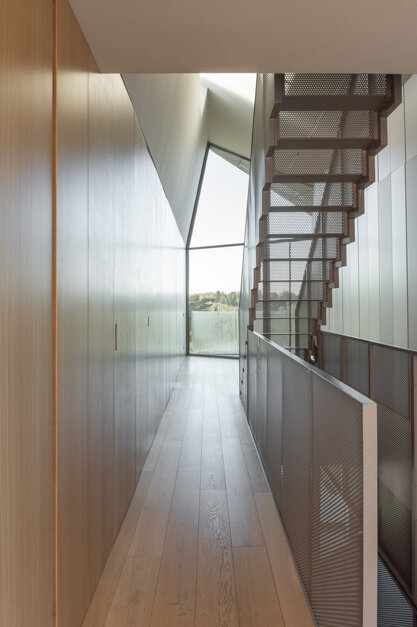 foto casa sotto la nuvola-urbana production-leggere-3.jpeg