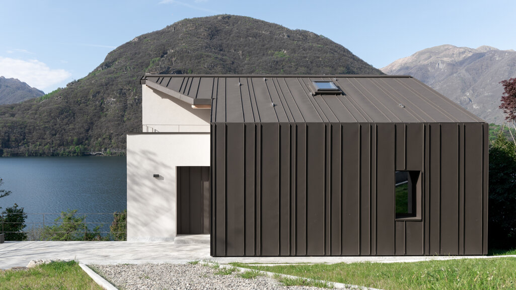 12. la casa sul lago-lamiera-elena bertinotti.jpeg