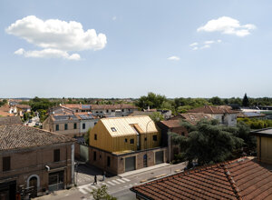 76.%20thegoldinside%20-%20piraccini+potente%20-%20urbanaproduction%20-%20leggere.jpeg