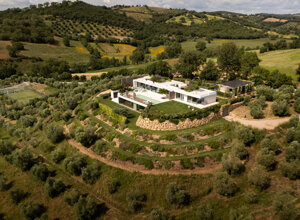 140.%20foto%20villa%20fausta%20-%20urbana%20production%20-%20leggere.jpeg