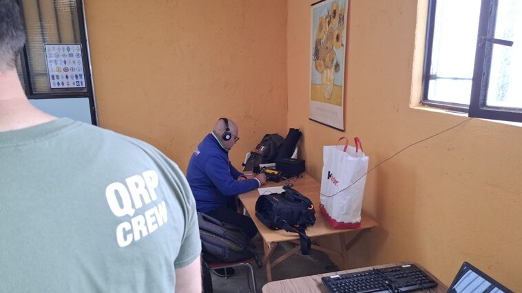 qrp_crew.jpeg qrp_crew.jpeg