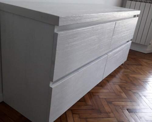como' 4 cassetti in legno rustico sabbiato bianco Milano zona Pagano