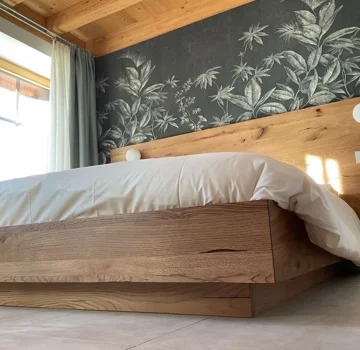 letto contenitore sospeso in vero legno naturale