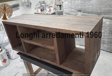 mobili su misura in legno massello Monza brianza mobile in fase di finitura