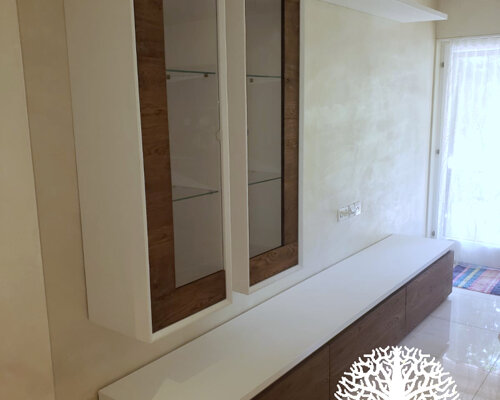 mobile stile classico moderno con vetrina cornici rovere massiccio