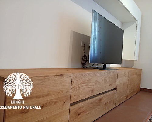 mobile tv in legno massiccio su misura cremona