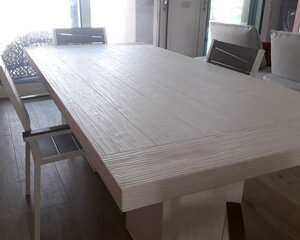 produttori tavoli in legno massello Pavia