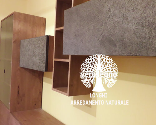 parete giorno pensile in legno naturale con pietra busto arsizio varese