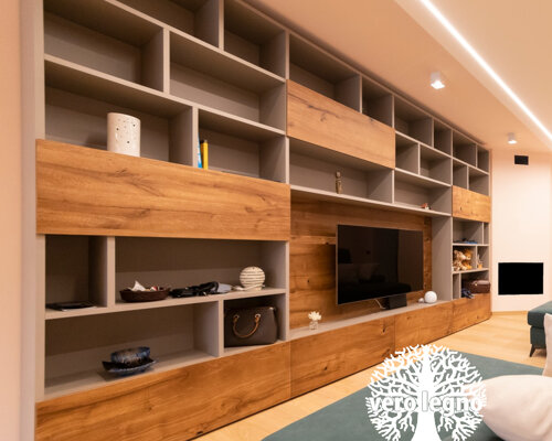 perete living 4 metri su misura in legno