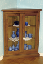 angolo-in-noce-massello-a-2-porte