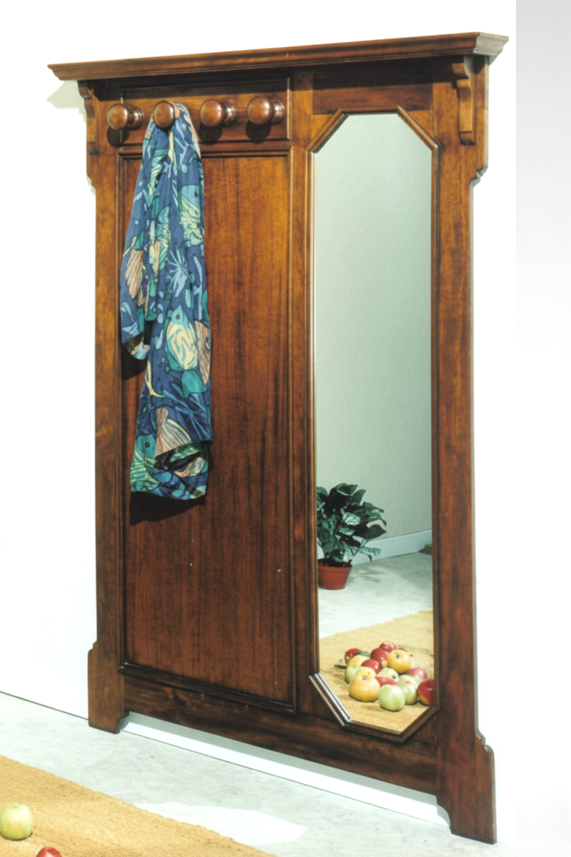attaccapanni-da-parete-in-legno-massello-e-specchio