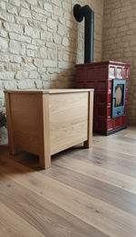 cassapanca-in-rovere-massello-modello-a-pilastro-ferramenta-semplice-senza-cassetto