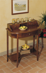 scrittoietto-sagomato-in-noce-massello