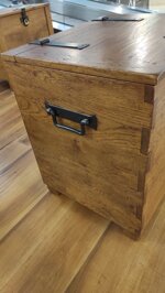 cassapanca-in-rovere-massello-modello-a-coda-di-rondine-ferramenta-rustica-senza-cassetto